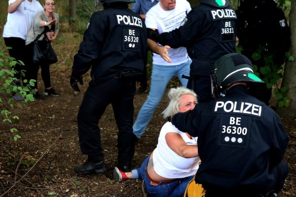 Polizei Berlin im Einsatz gegen Demonstranten im August 2020