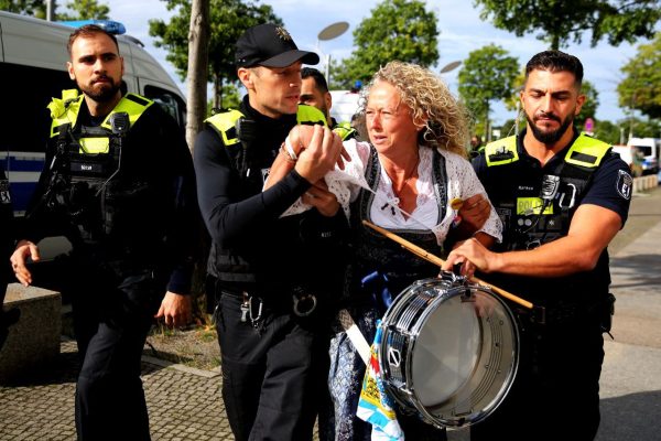 Bei einer Demonstration in Berlin im September 2022 anlässlich einer Änderung des Infektionsschutzgesetzes. Foto: Hannes Henkelmann